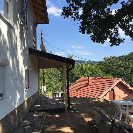 Stari Hrast 1 Apartment