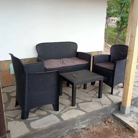 Stari Hrast 1 * Prolomska Banja