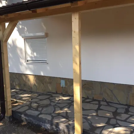 Stari Hrast 1 * Prolomska Banja