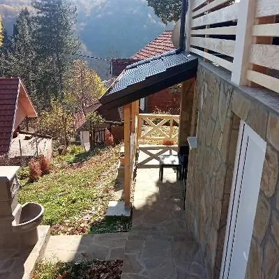 Stari Hrast 1 Apartment