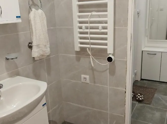 Stari Hrast 1 公寓