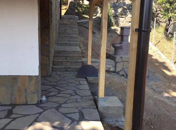 Stari Hrast 1 * Prolomska Banja