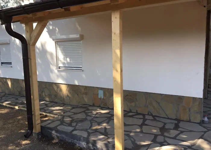 Stari Hrast 1 * Prolomska Banja