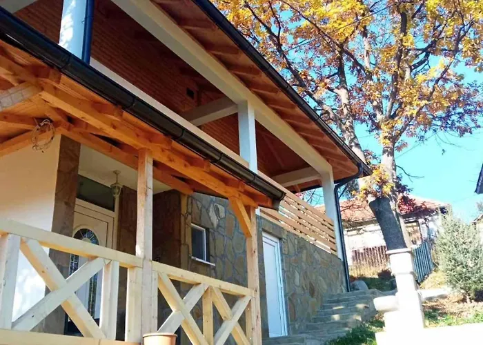 公寓 Stari Hrast 1 *